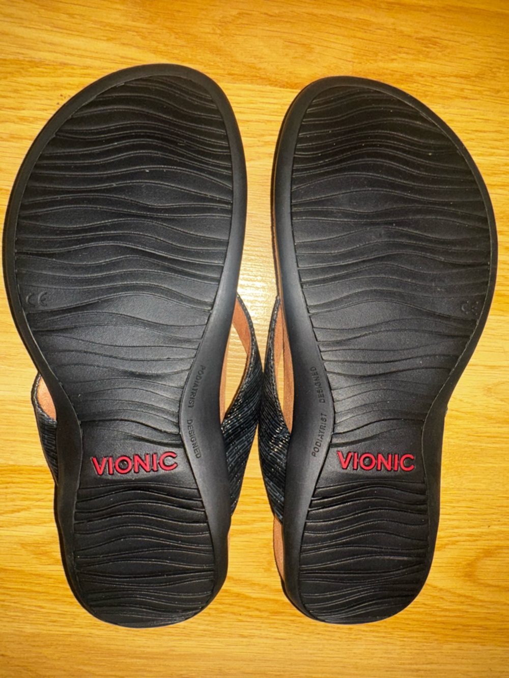 Vionic NEW Size 8.5 Wide Bella II Flip Flops black tan sandals shoes - Picture 7 of 11